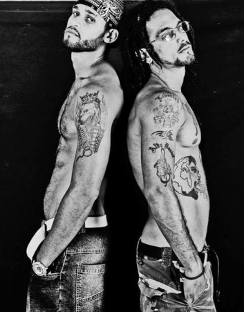 Porque fingimos tanto si tanto nos queremos